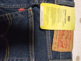 Pantalón Vaquero Levi's Skinny Taper Azul