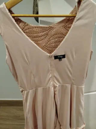 Vestido fiesta beige y dorado Talla 42