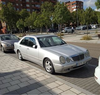 Mercedes-Benz Clase E240