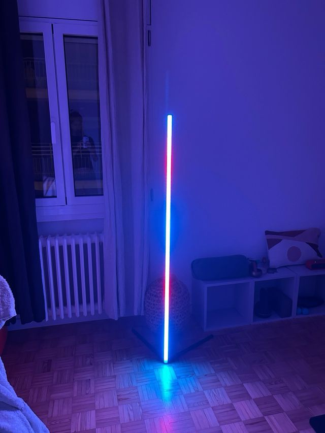 Lámpara LED Esquinera Multicolor