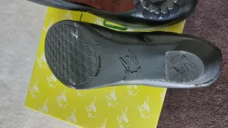 Zapatos de tacón Pitillos negros con flor