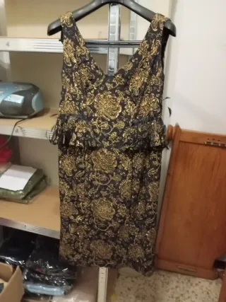 Vestido fiesta negro y dorado