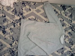 Conjunto chándal gris deportivo