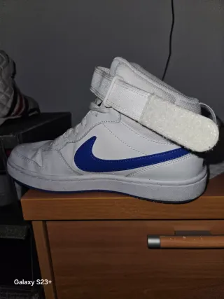 Zapatillas Nike Blancas y Azules