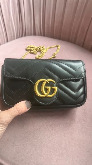 Bolso Gucci Negro GG Marmont Pequeño Con factura