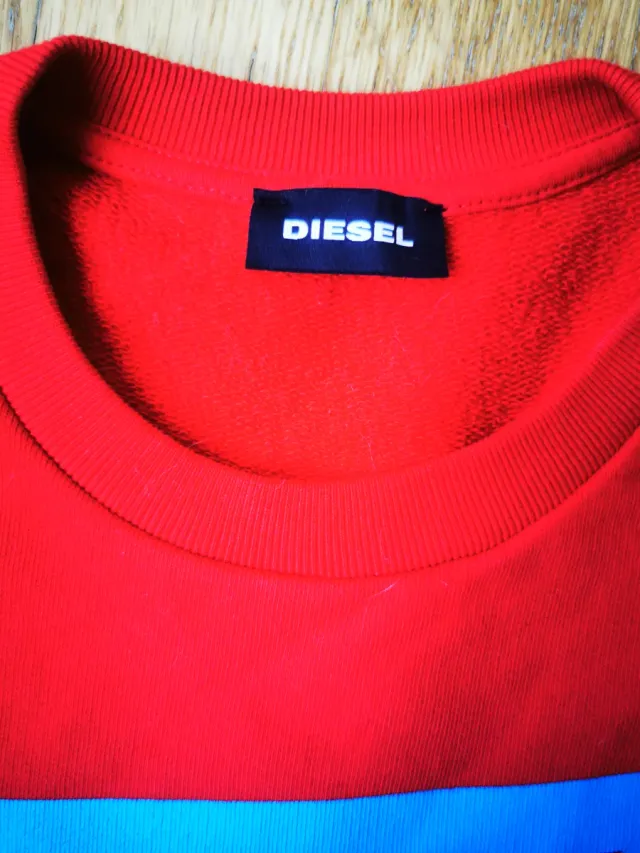 Sudadera Diesel Roja con Estampado