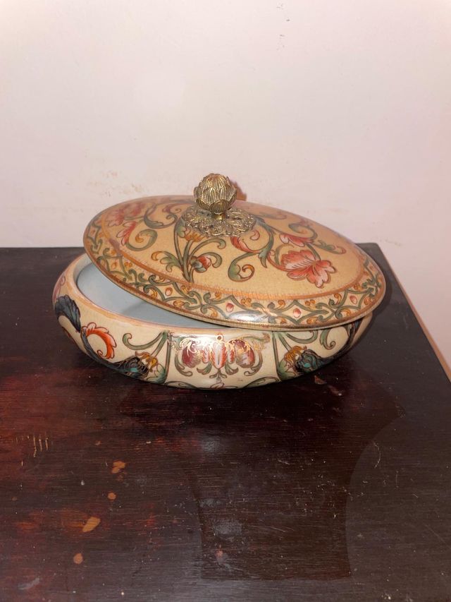 Lote de cerámica antigua y piezas decorativas