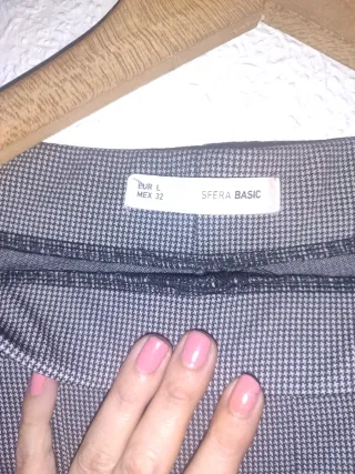 Pack pantalones grisesy burdeos