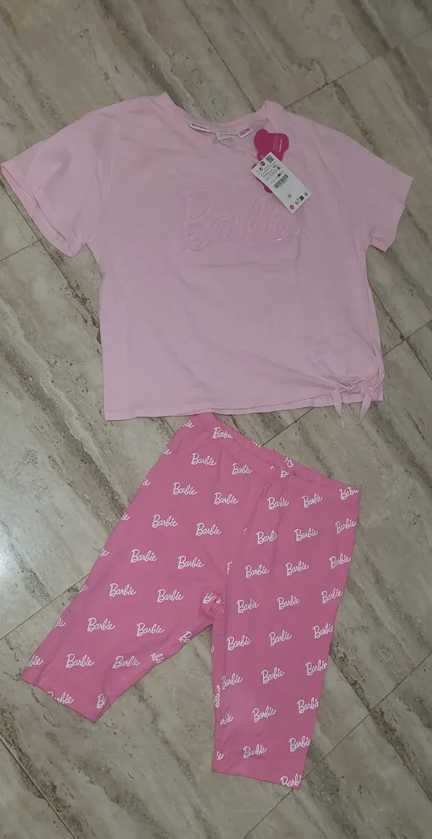 Conjunto Barbie Camiseta y Leggings Rosa