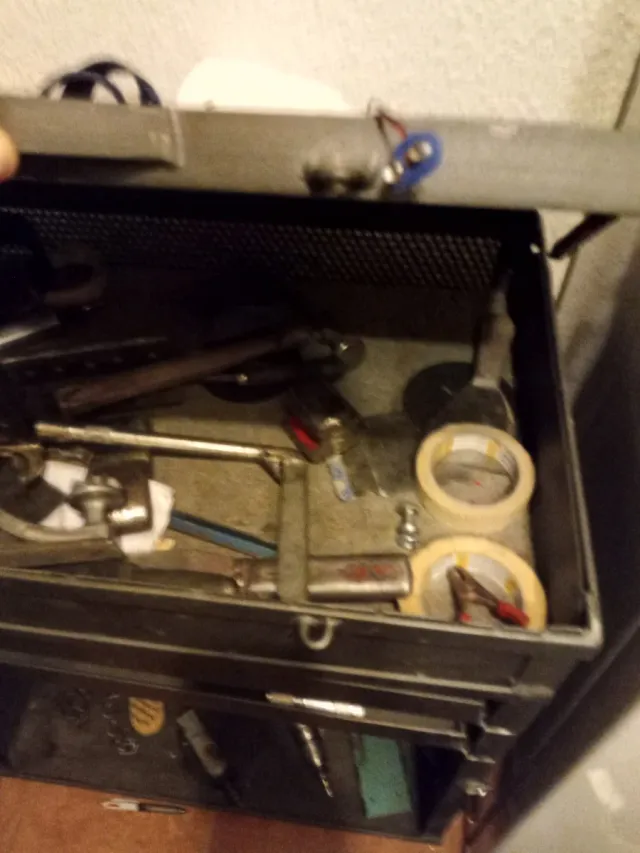 Caja de herramientas metálica