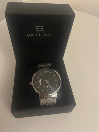 Reloj Skyline Negro y Plateado