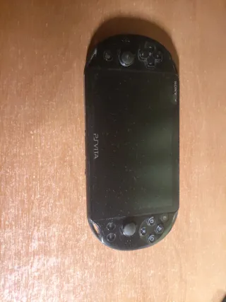 PS Vita + 4 Giochi