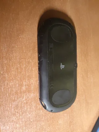 PS Vita + 4 Giochi