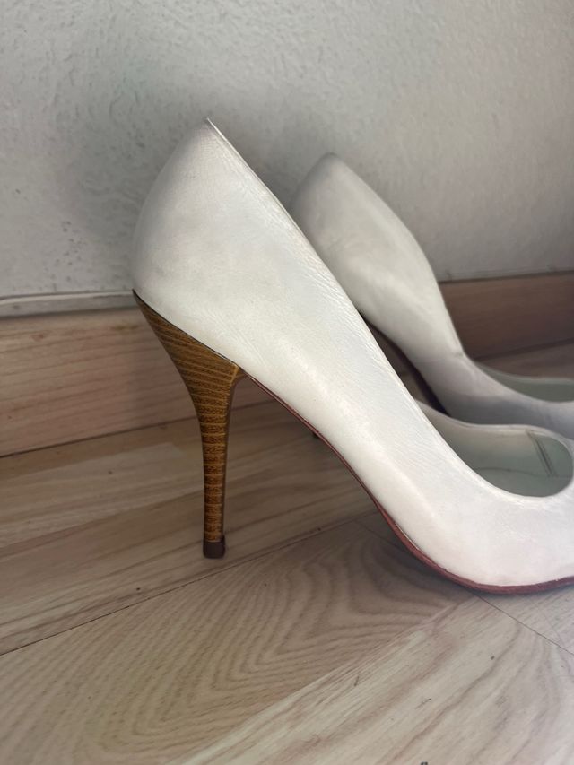 Zapatos de piel blancos Studio F T39