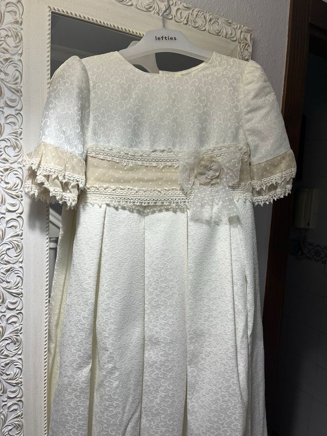 Traje de Comunión Beige y Blanco