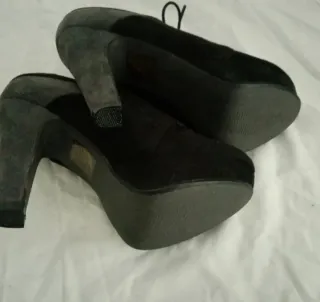 Stivaletti scamosciati con tacco donna