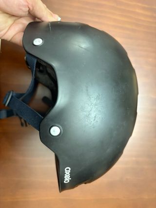 Casco patinete negro