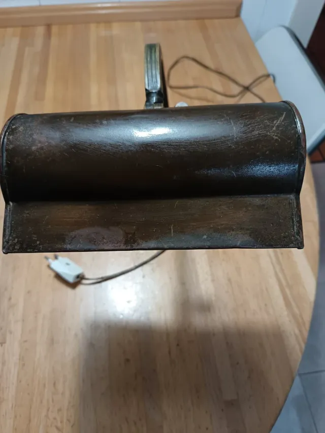 Lámpara de escritorio antigua metal y madera