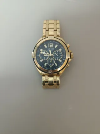 Reloj Guess Dorado Cronógrafo