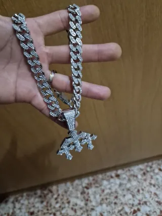 Cadena Cubana con Colgante Cruz Brillante