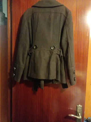 Abrigo corto mujer marrón