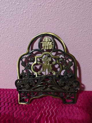 Atril metálico decorativo