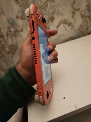 Nintendo Switch Lite Coral - Funziona