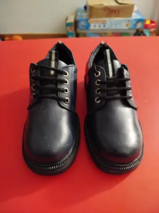 Zapatos Escolares Negros Talla 32
