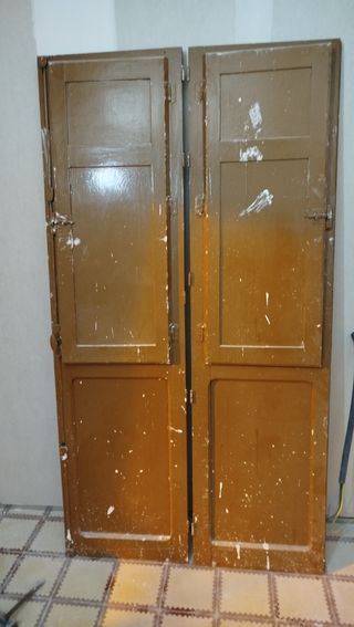 Ventana balconera madera buen estado