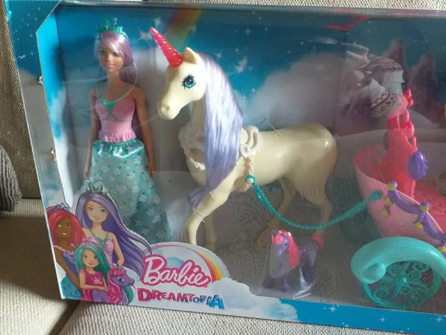 Barbie Dreamtopia Carroza Unicornio