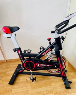 Bicicleta Spinning SHUOOI Negra y Roja