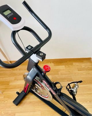 Bicicleta Spinning SHUOOI Negra y Roja