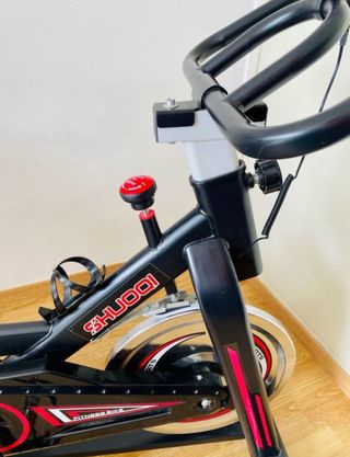 Bicicleta Spinning SHUOOI Negra y Roja