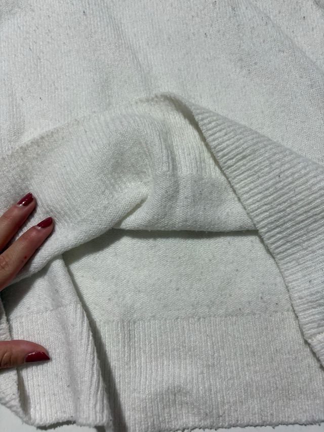 Jersey blanco hombros descubiertos