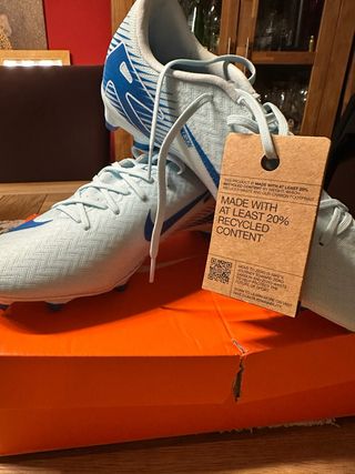 Zapatillas fútbol Nike azul y blanco