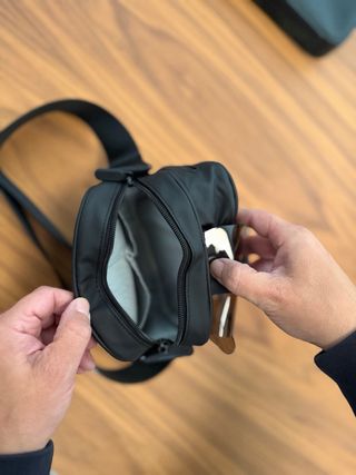 Bolso bandolera DJI negro