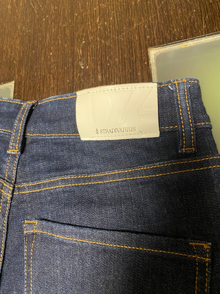 Pantalón campana Stradivarius D74