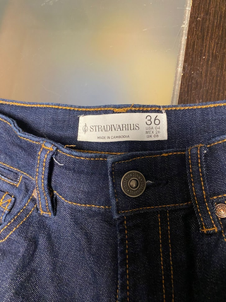 Pantalón campana Stradivarius D74