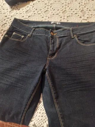 Pantalón tejano mujer tiro bajo