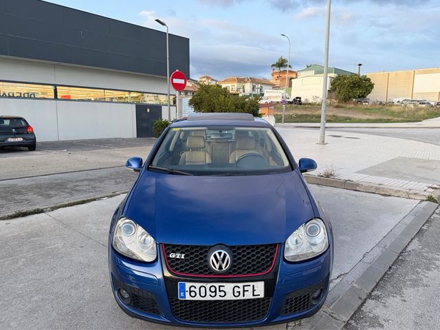 VOLKSWAGEN GOLF V PACK GTI 2.0 TDi