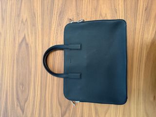 Bolso Boss Negro Piel