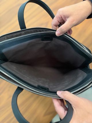 Bolso Boss Negro Piel