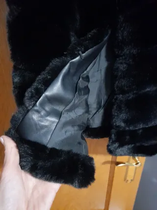 Chaleco de pelo sintético negro