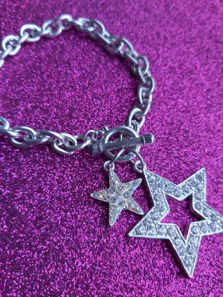 Pulsera Bershka 00s charms de Estrellas con Brillo