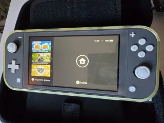 Nintendo Switch Lite Grigia + Custodia