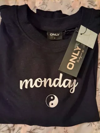 Sudadera mujer negra con estampado ONLY