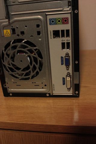 Torre HP Pavilion Negra