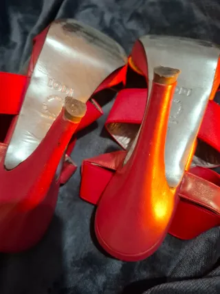 Sandalias de tacón rojas