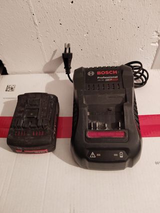 Cargador y Batería Bosch Professional 18V