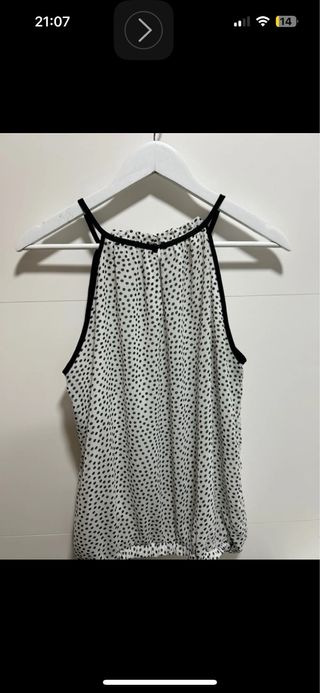 Blusa lunares sin mangas